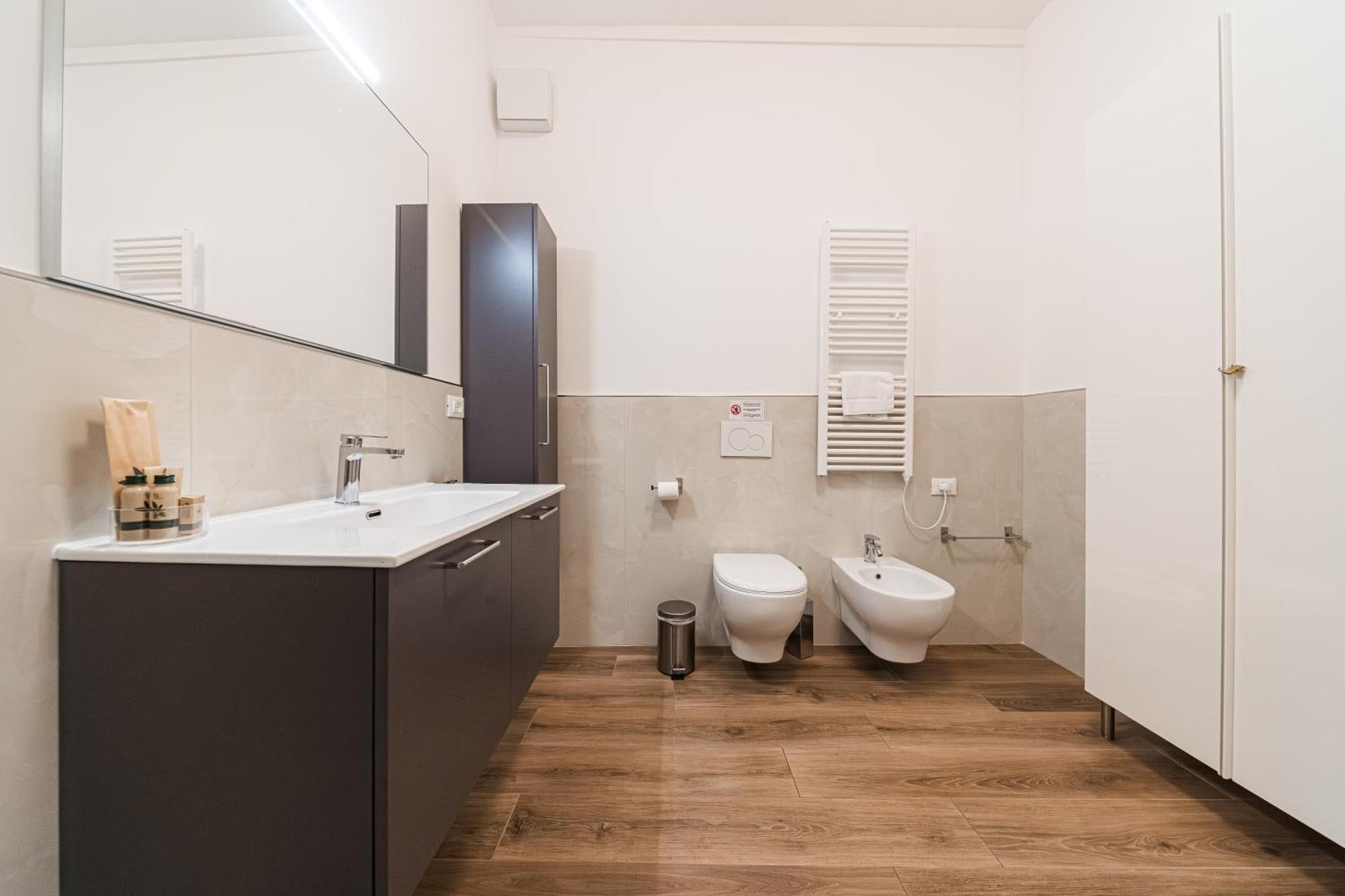 New - Venturini Suites In Bologna Centre Eksteriør billede